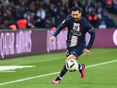 巴黎圣日耳曼客场大胜，稳坐积分榜第一的简单介绍